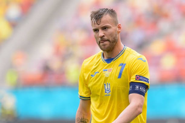 Igroki Sbornoj Ukrainy Yarmolenko I Yaremchuk Voshli V Istoriyu Chempionatov Evropy Futbol Rossii I Mira Novosti Translyacii Foto Video