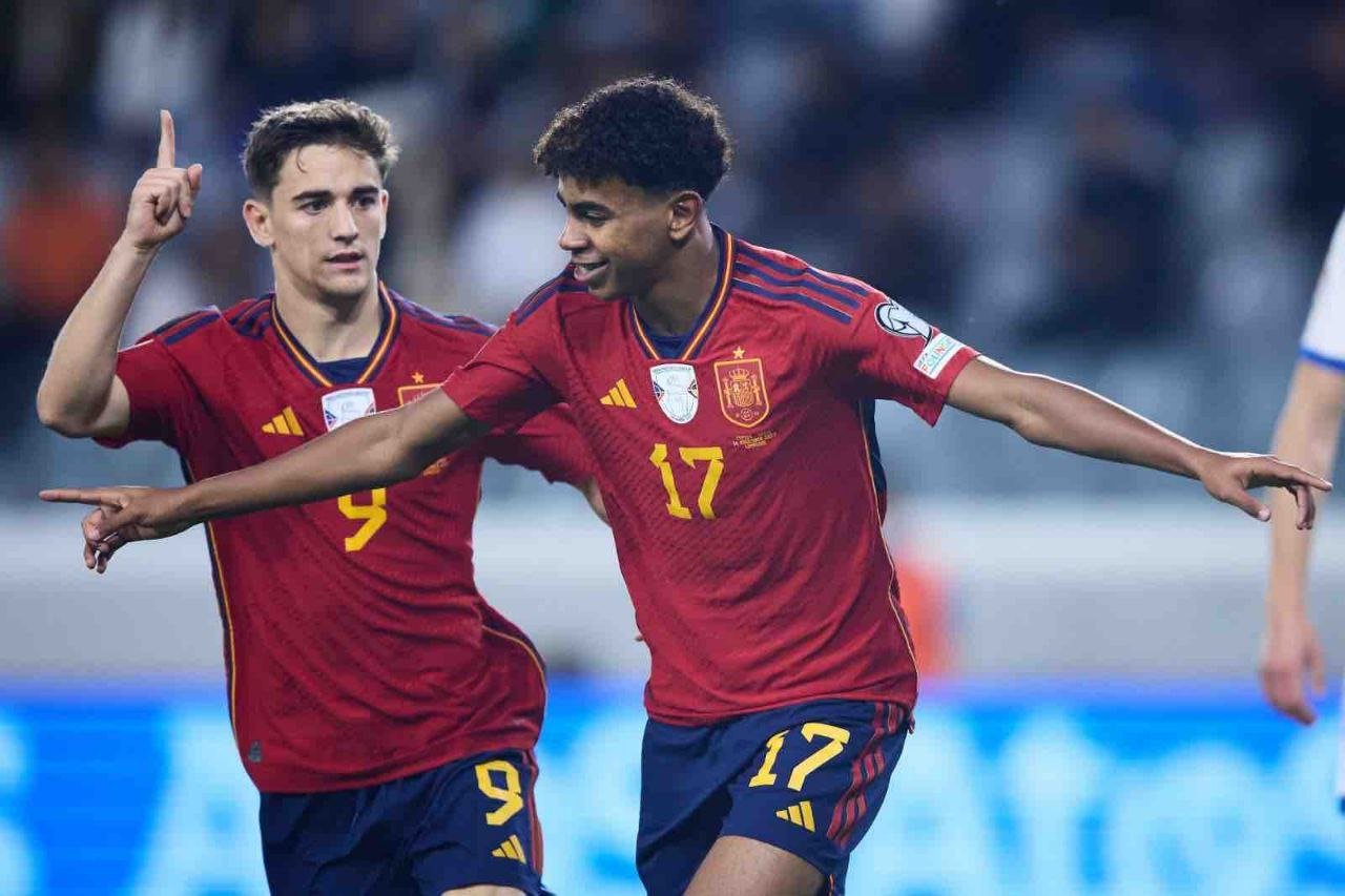 Гол 16-летнего Ямаля помог Испании обыграть Кипр, Грузия благодаря дублю  Кварацхелии сыграла вничью с Шотландией